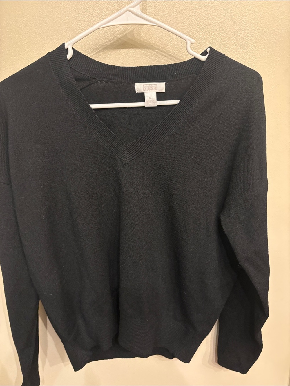 Classic V-Neck Sweater in black